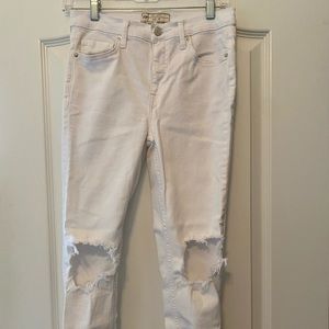 Free People White Ripped Skinny Jeans size 28